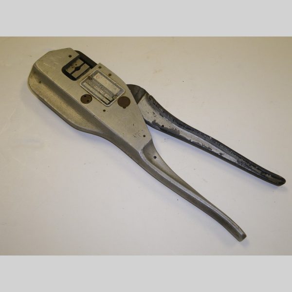 MR8 28-5 Crimp Tool Mfg: Burndy Condition: Used