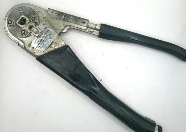 10692 Crimp Tool Mfg: Buchanan Condition: Used