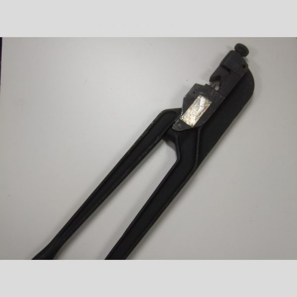 MY28-6 Crimp Tool Mfg: Burndy Condition: Used