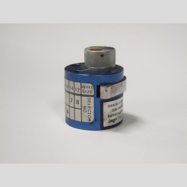 615711 Turret Head M22520/1-04 Mfg: Astro Condition: Used