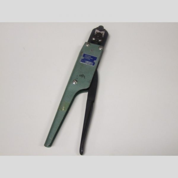HT-101 Crimp Tool Mfg: Berg Condition: Used