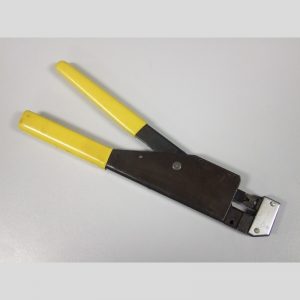 FA 0000 Crimp Tool Mfg: Amphenol Condition: Used