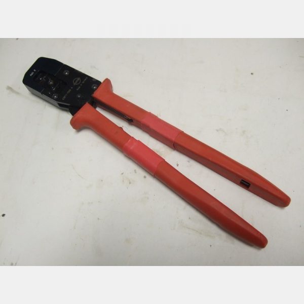 63811-1500 Crimp Tool Mfg: Molex Condition: Used