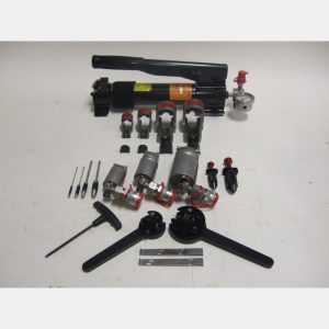 DLTFRPSKT3002 Tool Kit Mfg: Deutsch Condition: Used