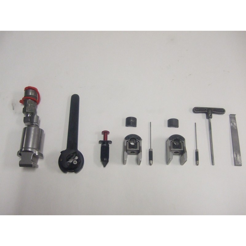 DLT10PSKT3002 Tool Kit Mfg: DMC Permaswage Condition: Used If lo