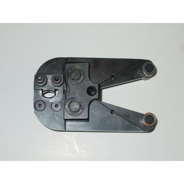 904395-1 Crimp Head Mfg: AMP Condition: Used