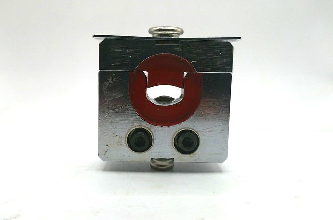 MS23002-2 Crimp Die Mfg: Thomas & Betts Condition: Used