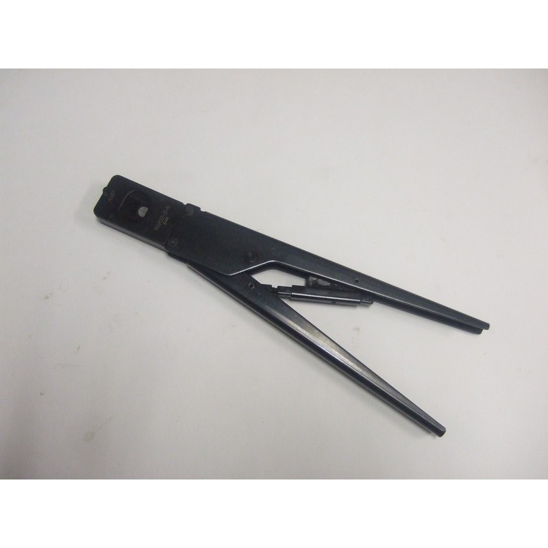 90202-2 Crimp Tool Mfg: Amp Tyco Condition: New Surplus