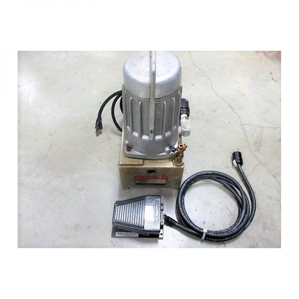 15596 Hydraulic Pump Mfg: Thomas & Betts Condition: Used