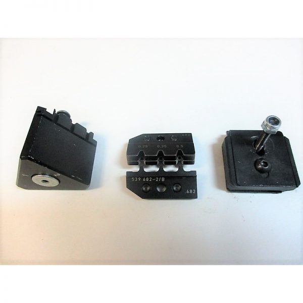 539682-2 Crimp Die Set Mfg: TE Connectivity Condition: Used