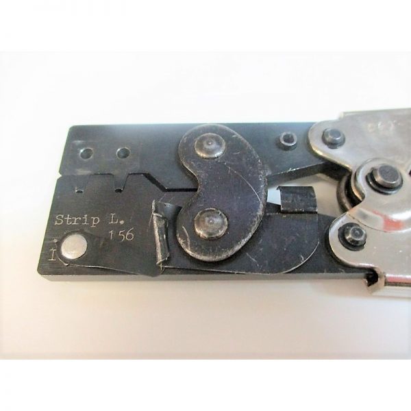 HTR-20-1719-B2 Crimp Tool Mfg: Molex Condition: Used