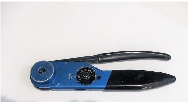 TP-201411-TO Crimp Tool Mfg: Pyle Amphenol Condition: Used