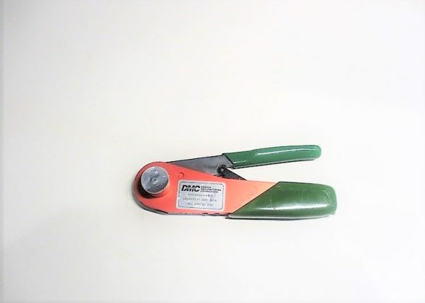 2001-5 Crimp Tool Mfg. Daniels DMC Condition: Used
