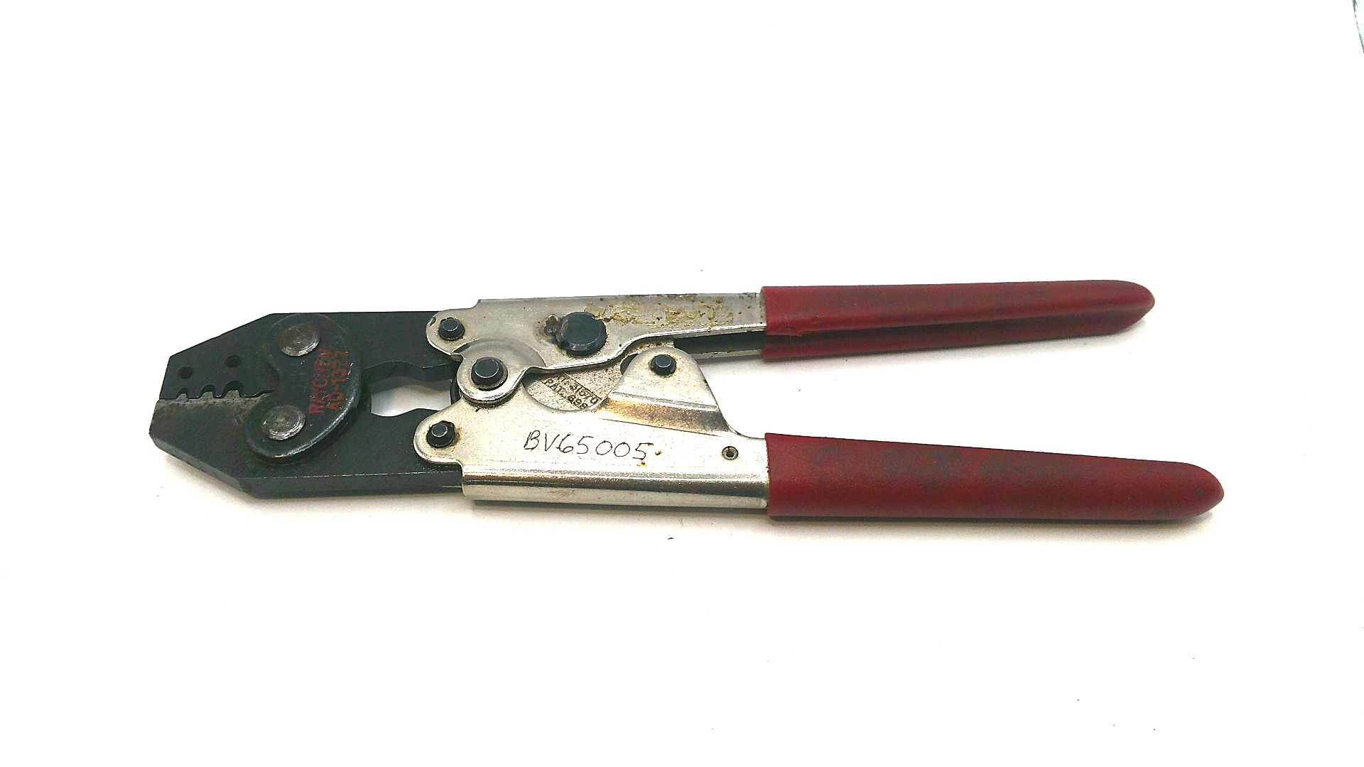 AD-1377 Crimp Tool No Locator Mfg. Raychem Condition: Used