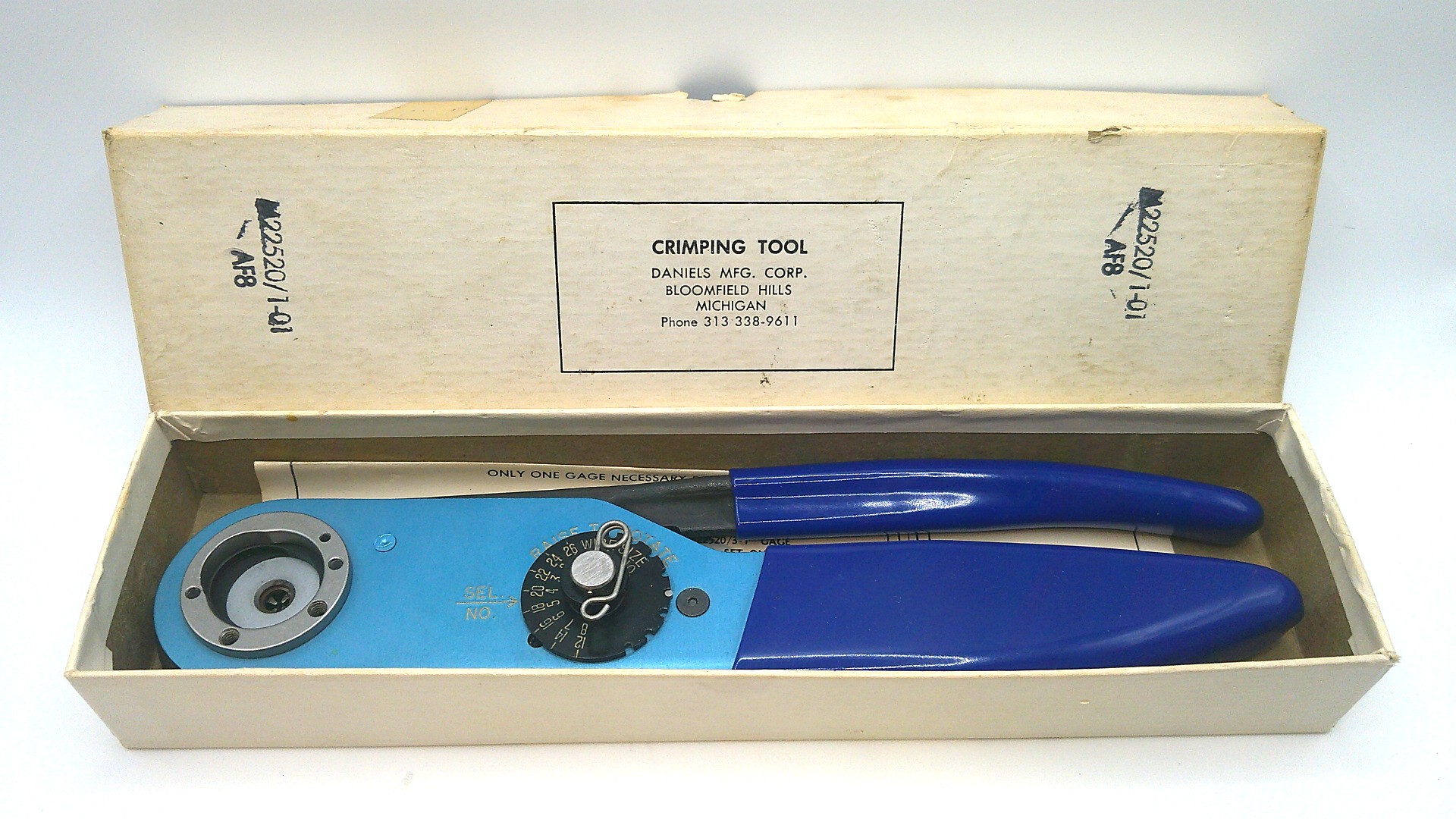 AF8 Crimp Tool M22520/1-01 Old Series Mfg: DMC Cond. New Surplus