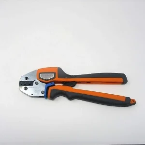 ERG4 Crimp Tool With Die Mfg. Thomas & Betts  Condition: Used