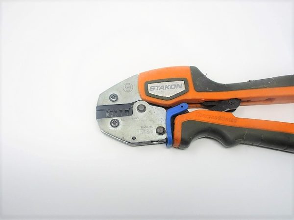 ERG4 Crimp Tool With Die Mfg. Thomas & Betts  Condition: Used - Image 2