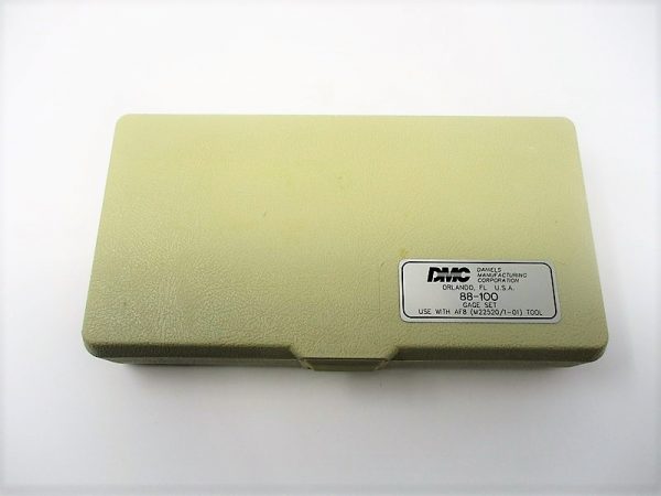 88-100 AF8 Gage Set Mfg. Daniels DMC Condition: New Surplus - Image 2