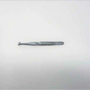 AW24 Tweezer Mfg: Clauss Condition: Used