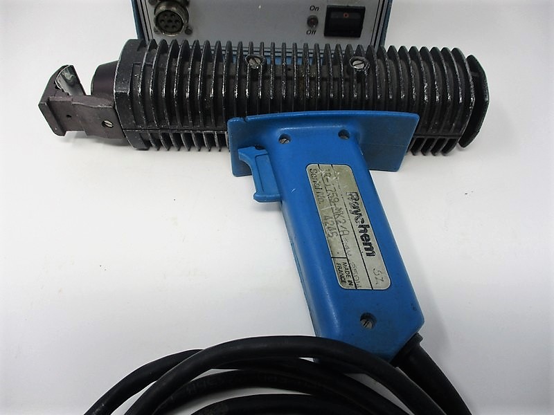 IR550 Infrared Heat Gun Mfg.: Raychem Condition: Used