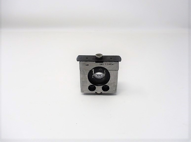 13664 Crimp Die No Locator Mfg: T & B Condition: Used