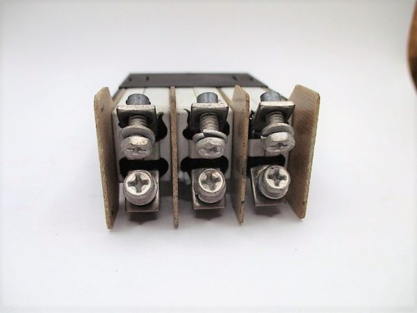 7276-13-2 Breaker Mfg. Texas Instruments Cond: New Surplus - Image 2