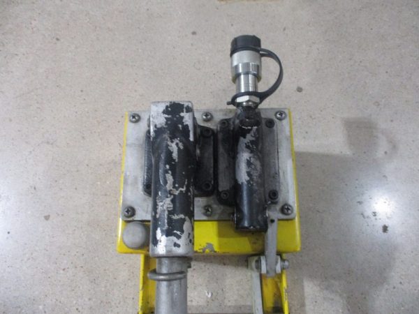 69325  Foot Pump Mfg. TE Connectivity AMP  Condition: Used - Image 2