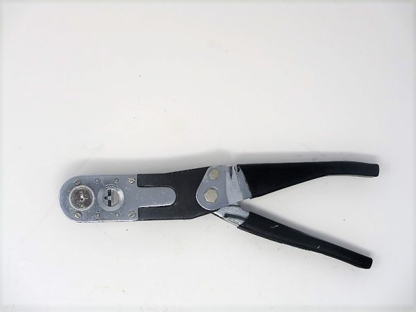 06-7700-13 Crimp Tool Mfg. Elco Condition: Used - Image 2