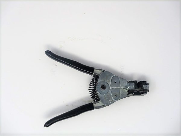 45-172  Wire Stripper  Mfg. Ideal  Condition: Used