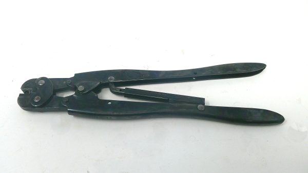 68262-1 Crimp Tool  Mfg. TE Connectivity AMP Condition: Used