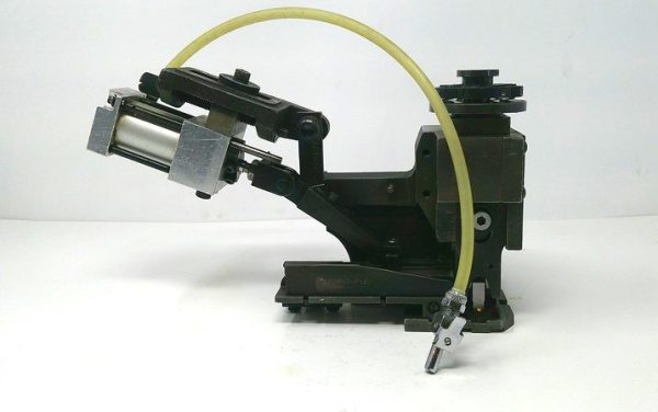 567142-4 Applicator Mfg. TE Connectivity AMP Condition: Used - Image 2