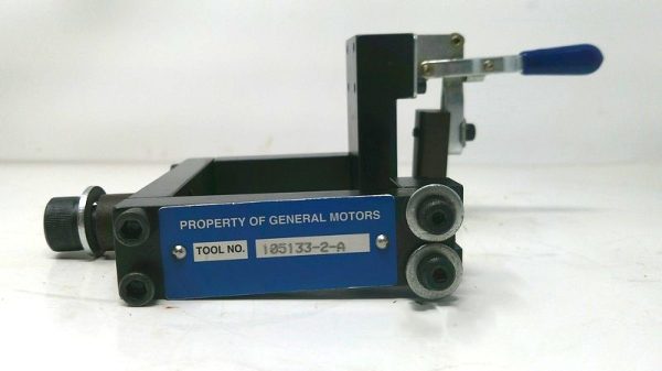 105133-2-A Tool Holder Mfg. General Motors Condition: Used
