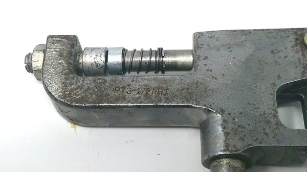 PT3-1/2AHT Fastener Install Tool Mfg. DZUS Condition: Used - Image 2