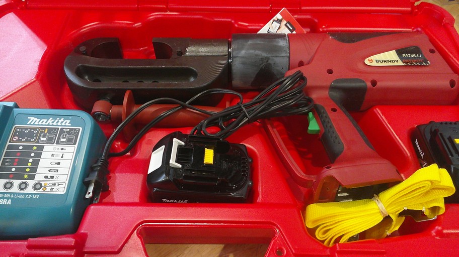 PAT46LI Hydraulic 15 Ton Crimp Tool Mfg: Burndy Condition: New Surplus