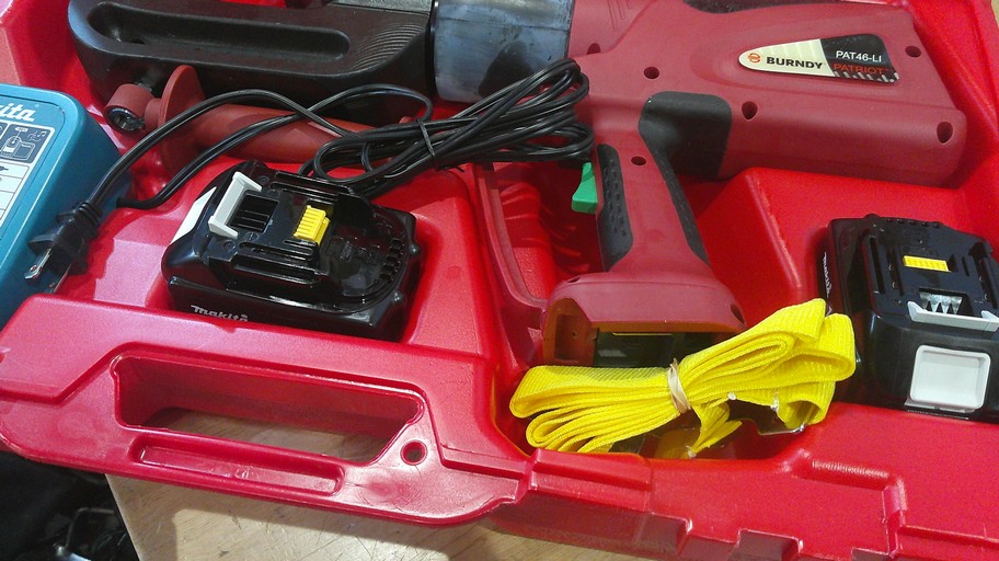 PAT46LI Hydraulic 15 Ton Crimp Tool Mfg: Burndy Condition: New Surplus - Image 4