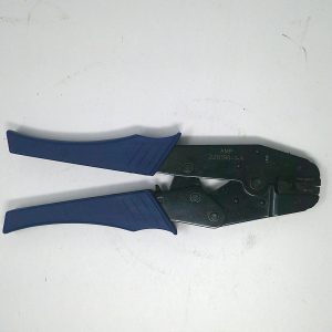 220190-1 with die Mfg.: AMP Cond.: Used