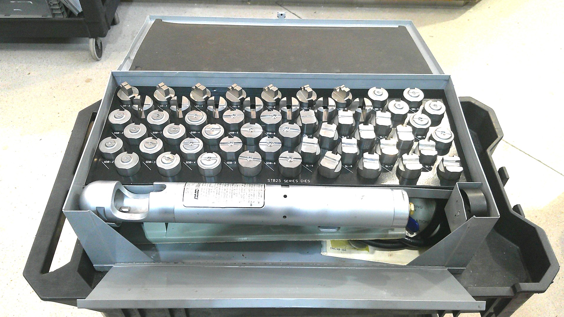DMC99 Portable Cable Swaging Kit Mfg.: Daniels Cond.: New Surplus