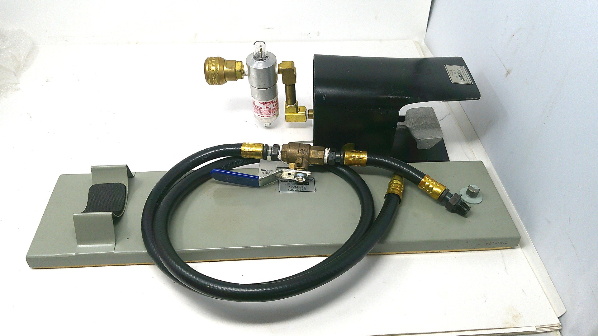 DMC99 Portable Cable Swaging Kit Mfg.: Daniels Cond.: New Surplus - Image 3