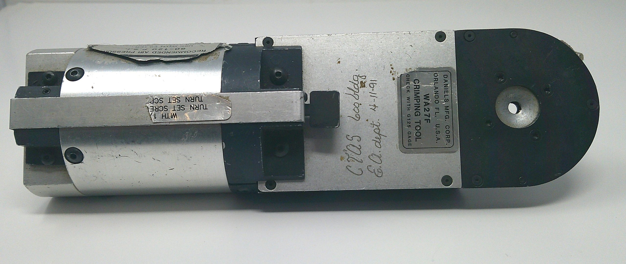WA27F Pneumatic Crimp Tool Mfg.: Daniels Condition: Used